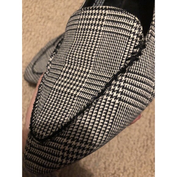 Black And White Plaid Size 6.5 Pointed Toe Flats - Picture 2 of 4